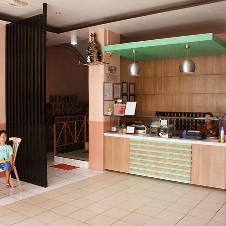 Gv Hotel - Maasin Maasin  Exteriör bild