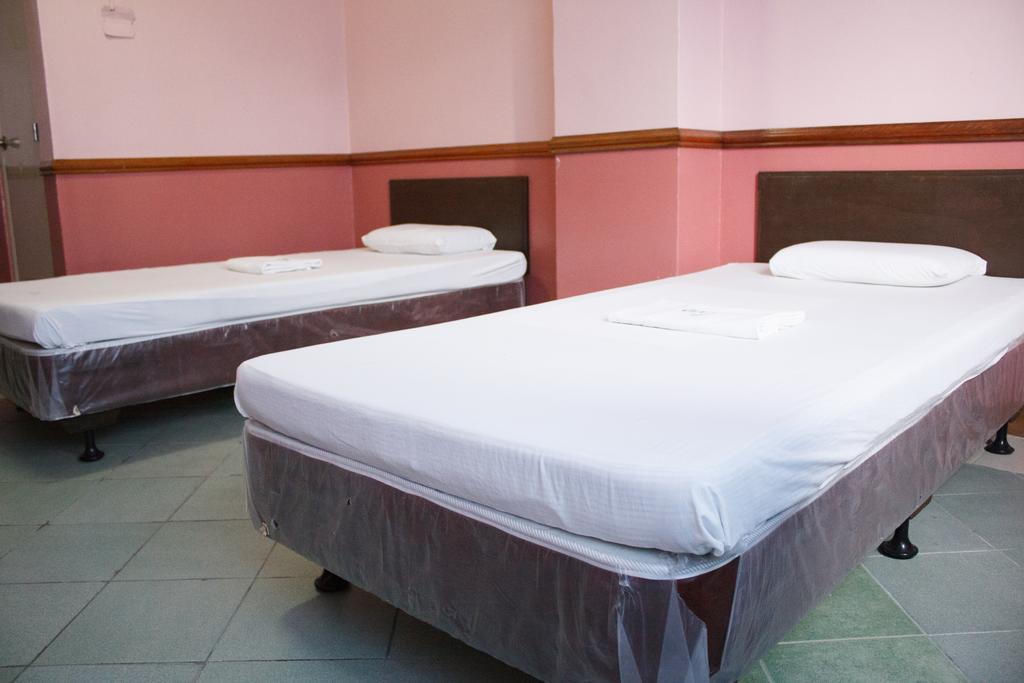 Gv Hotel - Maasin Maasin  Exteriör bild