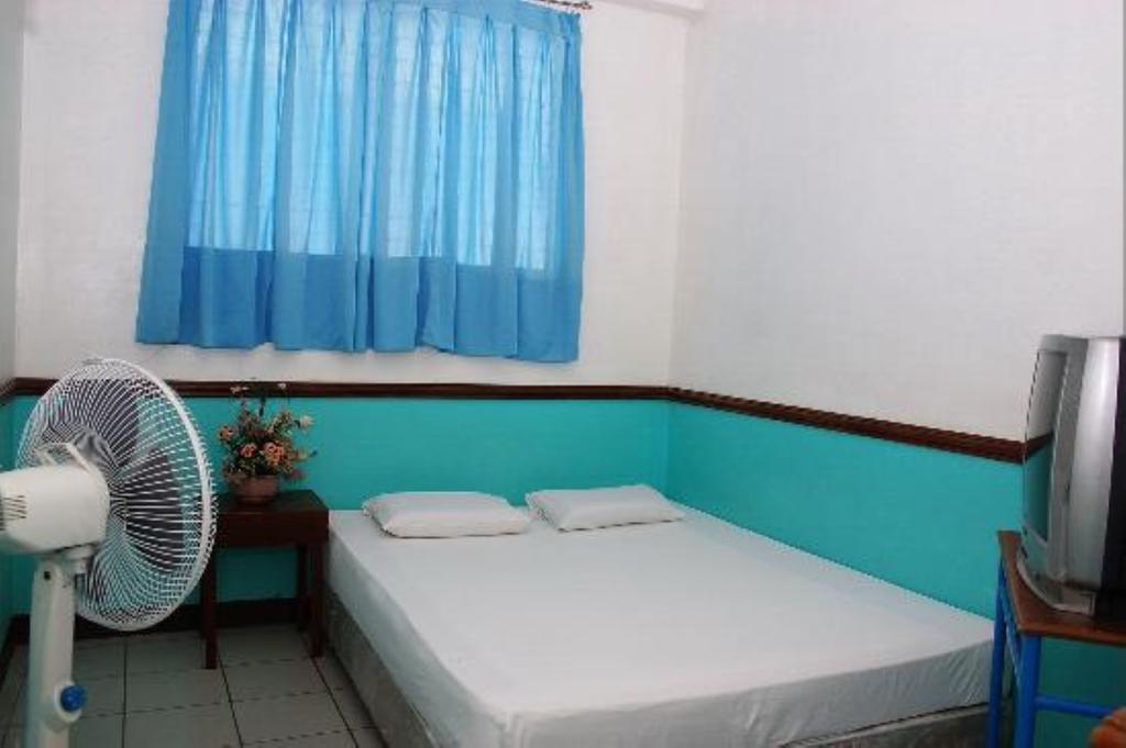 Gv Hotel - Maasin Maasin  Exteriör bild