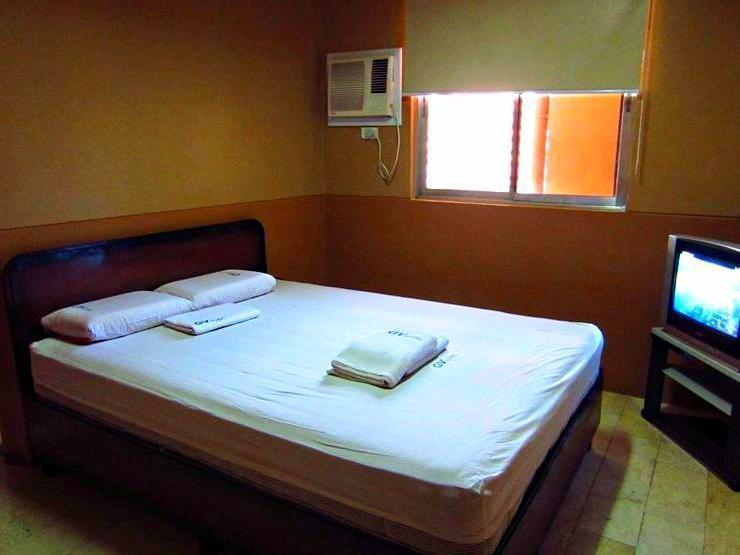 Gv Hotel - Maasin Maasin  Exteriör bild